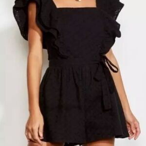 🆕 ALI & JAY | Black Eyelet Fabric Ruffle Sleeves Back Zip Romper Size XL